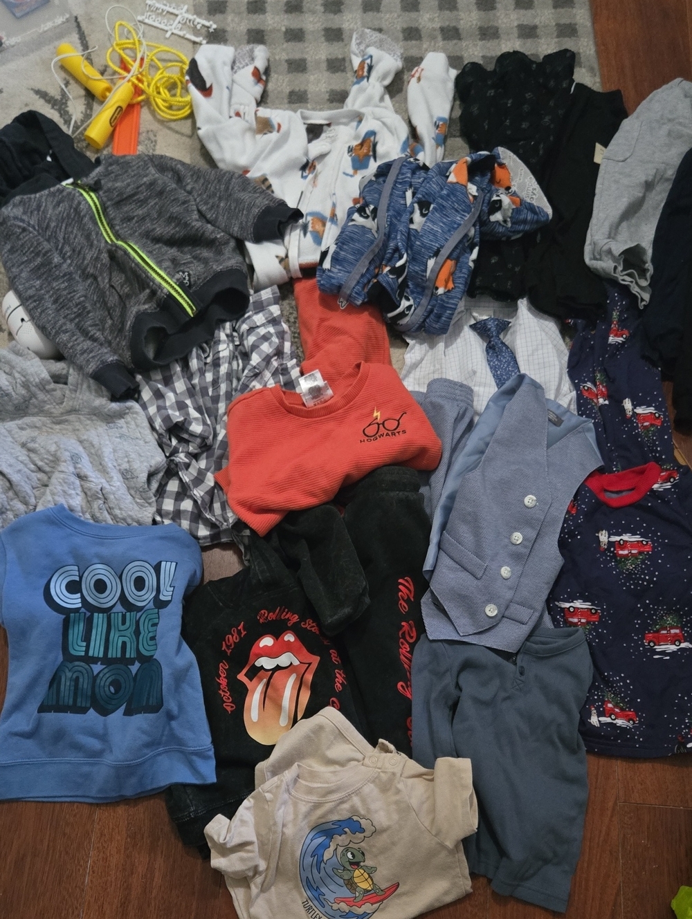Mixed Boys' Clothing Lot with Graphic Tees - Blue, Red, Gray, Black, Cream